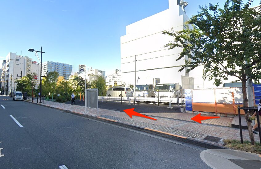 麹町駅を出て北へ進む