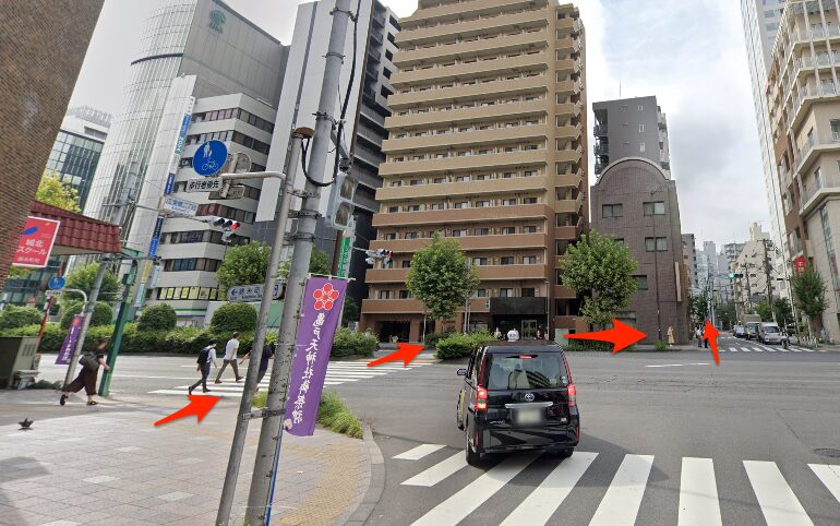 道なりに南へ進む