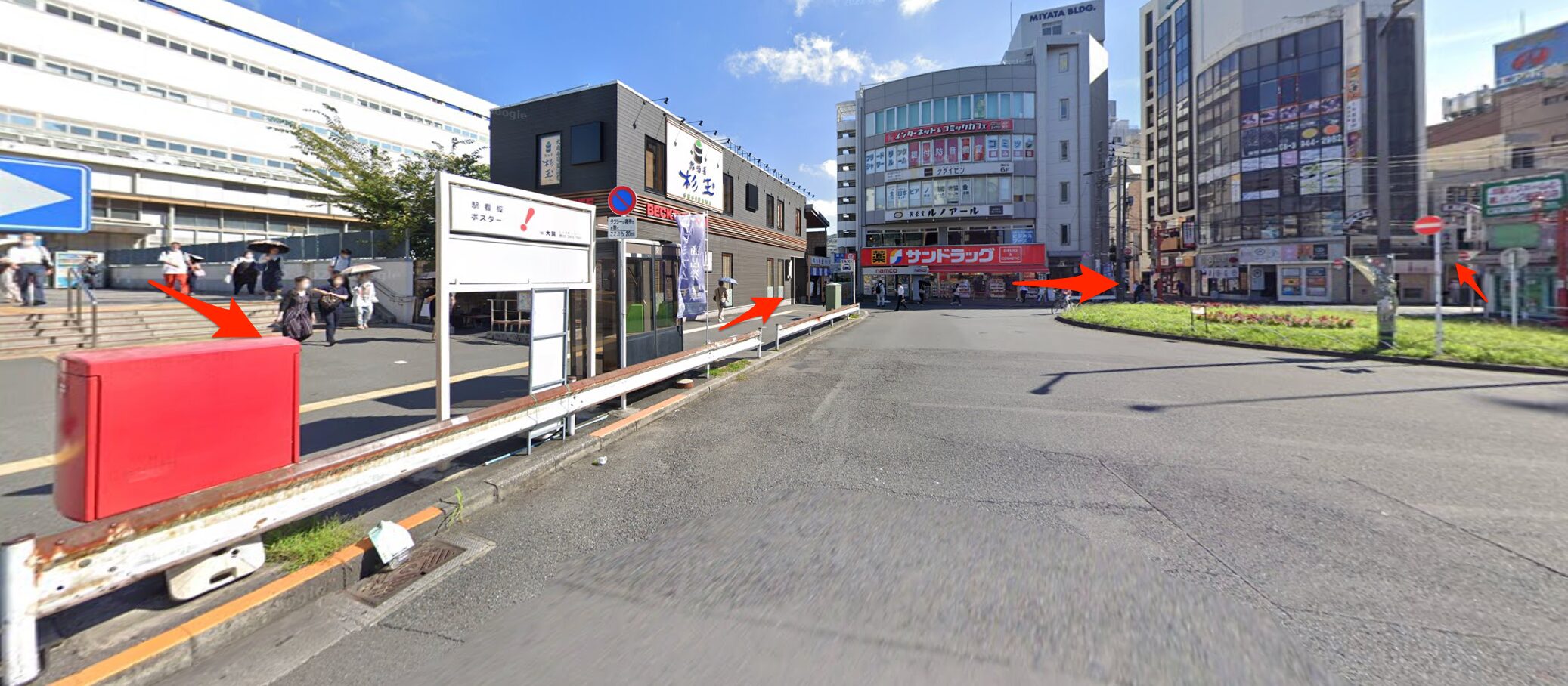 巣鴨駅を出て東へ進む