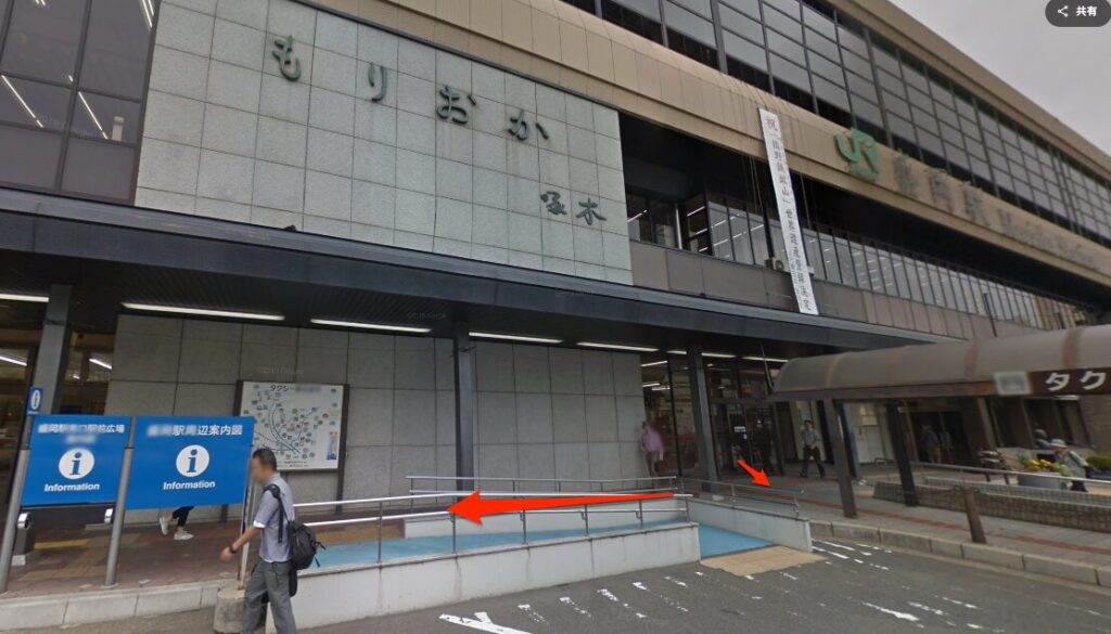 JR盛岡駅を出て右へ進む