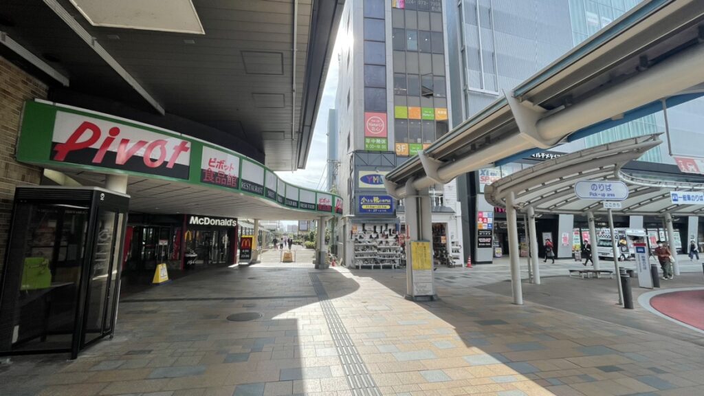 ヨドバシカメラの方へ曲がる