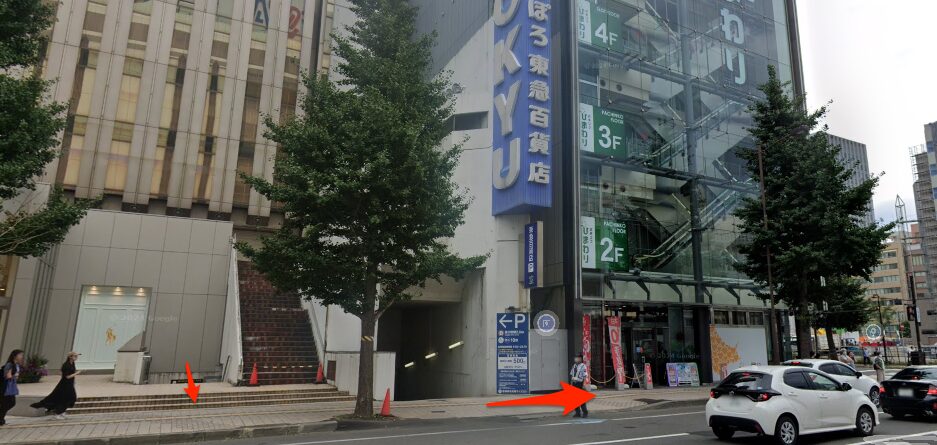 札幌駅北4西2出口から西へ向かう