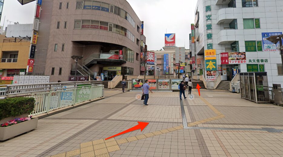 松戸駅東口を出て東へ進む